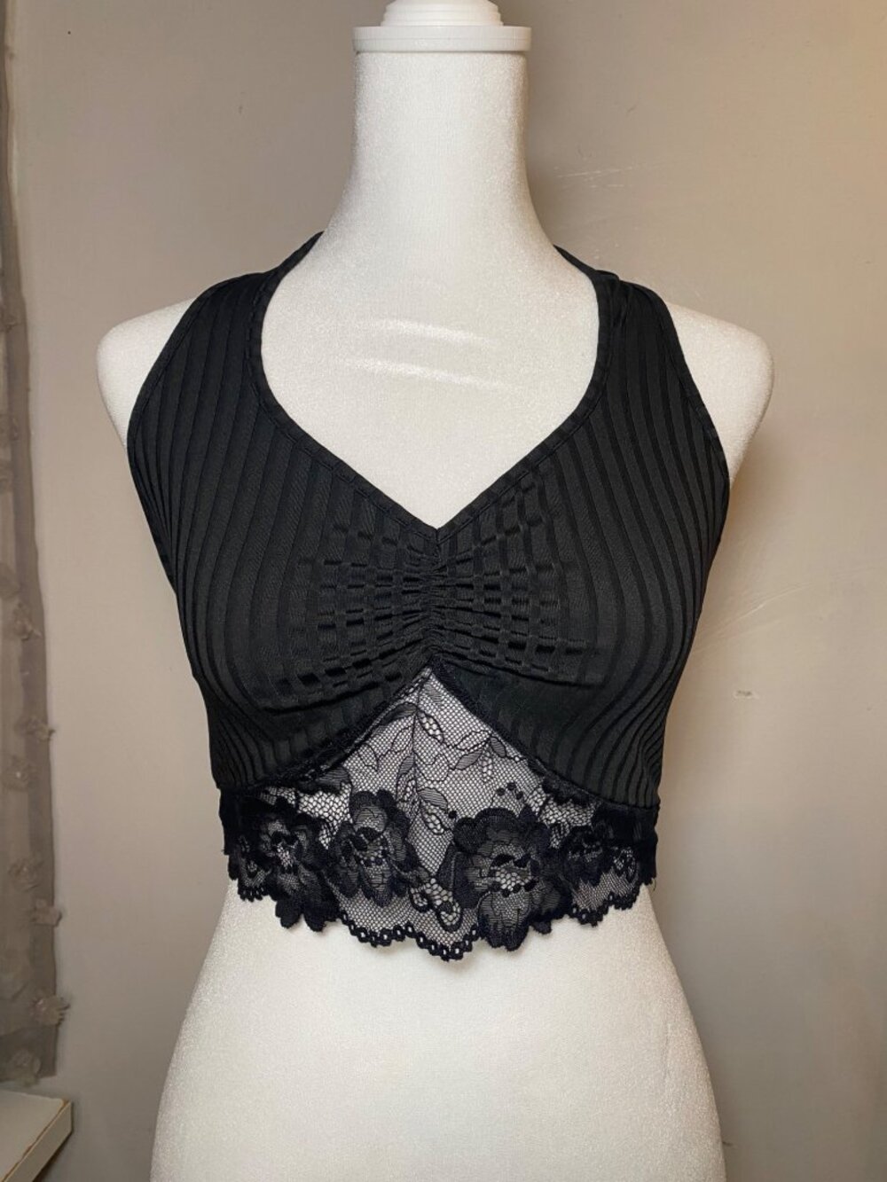 SHEIN Black Ribbed Lace Halter Crop Top Size Small